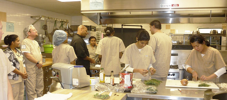 Five truths about a career as a Food Service Worker Image